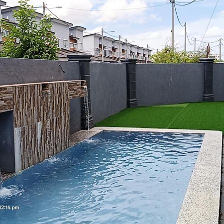 Rania Homestay With Private Pool Seri Iskandar Perak Near Utp Uitm Kampong Bota Road Ngoại thất bức ảnh